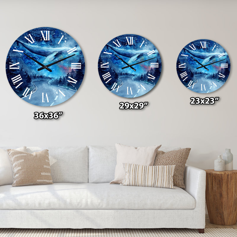 Une baleine volant dans le ciel nocturne au-dessus de la route - horloge murale nautique et côtière, Moyen