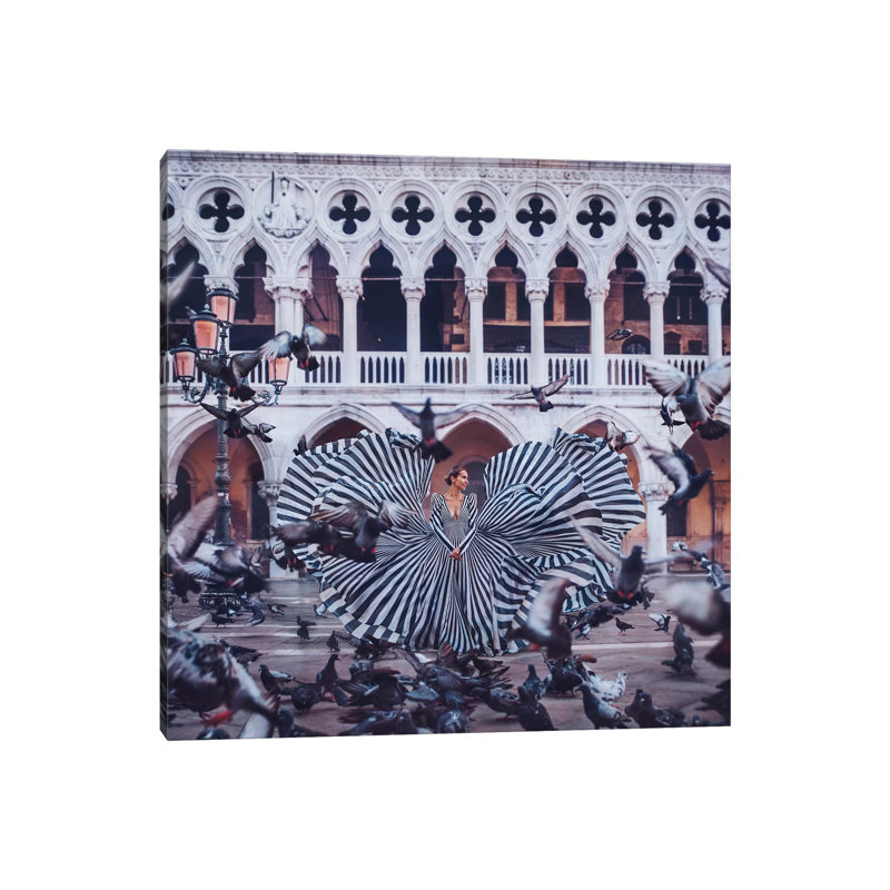 «Pigeons», reproduction sur toile tendue, Toile tendue, H 37 po x l 37 po x P 1,5 po