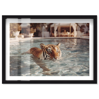 Décoration côtière Resort Tiger I Shadowbox Print par Notoriart, cadre noir, 24 x 16