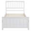 Lit plateforme en bois-129048475