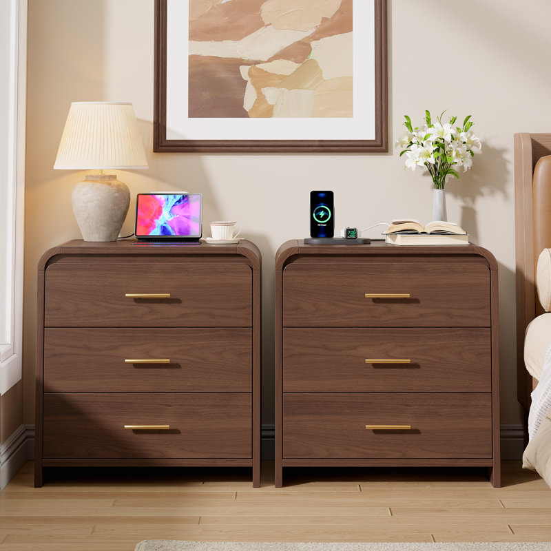 Ensemble de 2 tables de chevet 3 tiroirs avec rangement caché, table de bout moderne Mid-Century d'une largeur de 21,6 po, table de chevet en bois à profil courbé pour la chambre à coucher, noyer
