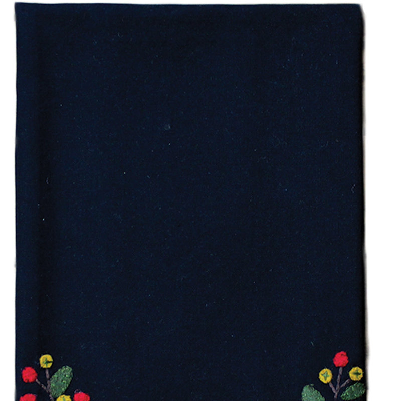 Red Barrel Studio® Star Berry Vine Towel
