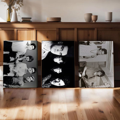Ensemble de 3 affiches encadrées, style rétro rock, imprimées sur toile, représentant le groupe The Smiths. Décor idéal pour le salon, la chambre à coucher ou toute autre pièce. Cadeau parfait pour les amateurs de musique. Œuvre de haute qualité, prête à accrocher.
