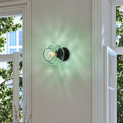 Élégante lampe murale, menthe et noir, 5,9 x 7,1 x 5,9 pouces | Corps en métal durable avec capuchon en verre | Compatible avec 1 ampoule E27 de 40 W maximum (non incluse) | Certifié IP20, parfait pour le salon, la chambre à coucher et le bureau