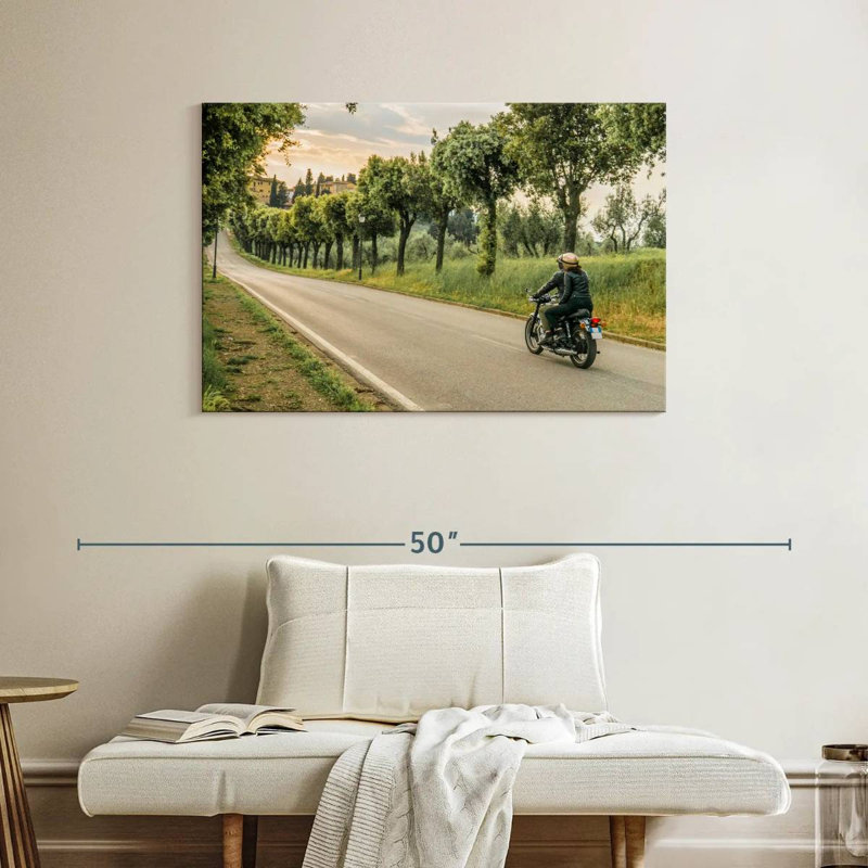 Couple faisant du vélo, H 26 po x l 39 po
