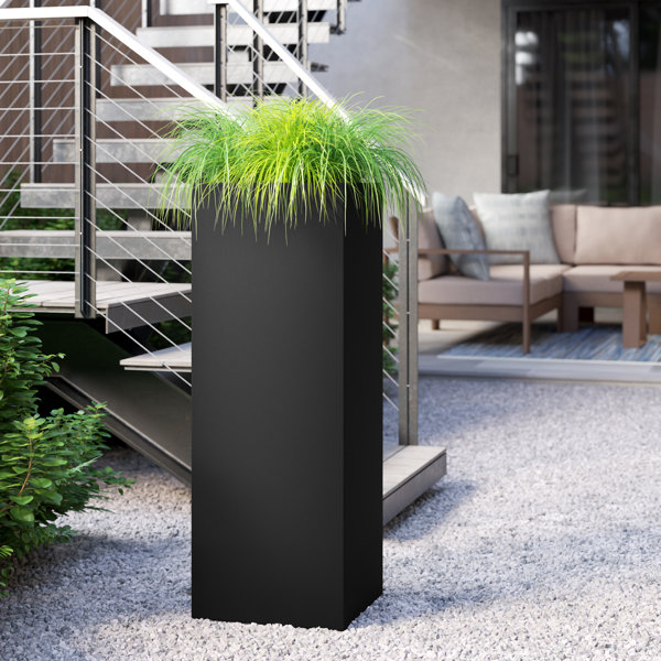 Abram Tall Planter Box Sol 72 Outdoor Color: Black, Set of: 1