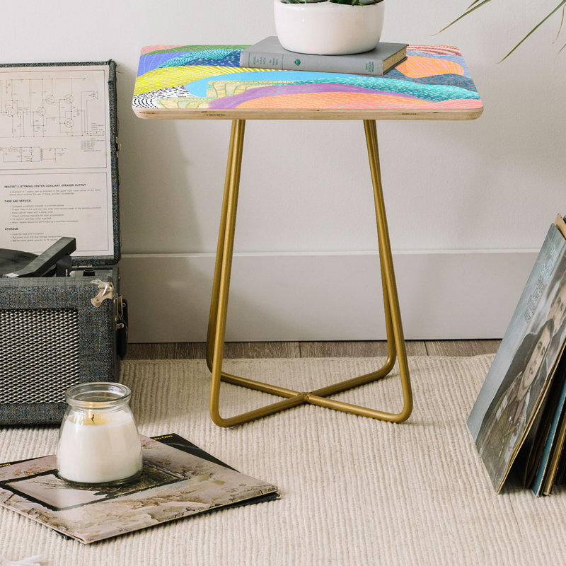 Table de bout à pieds croisés