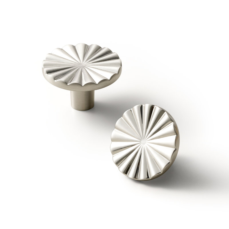 Poignée fantaisie 1,5 po de diamètre, Nickel satiné