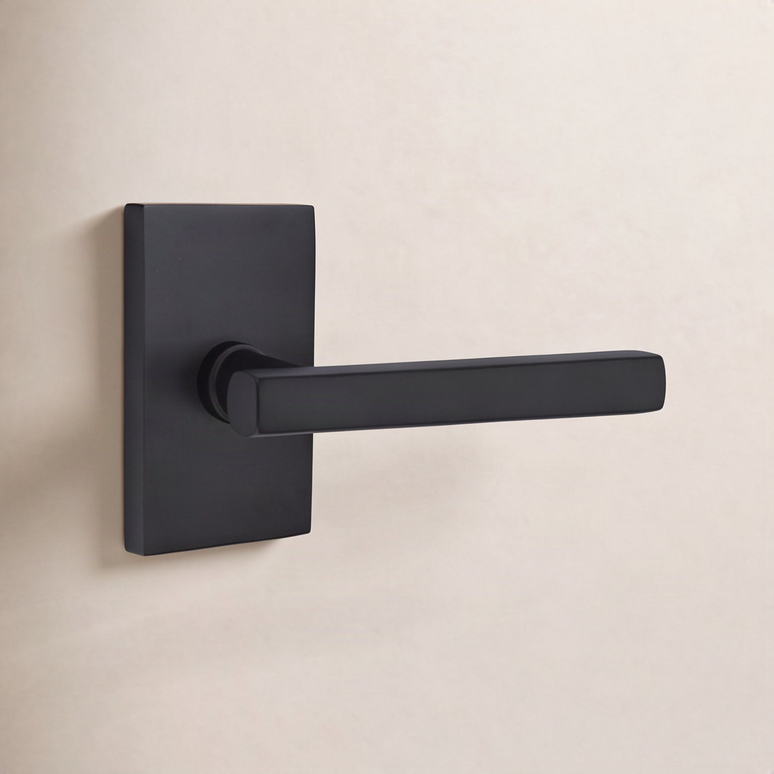 Privacy Door Lever for Hall and Closet, Flat Black, Right