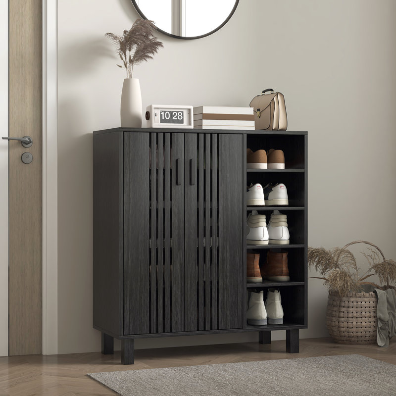 Range-chaussures avec armoire ouverte à 5 niveaux pour 17 paires de tablettes noires