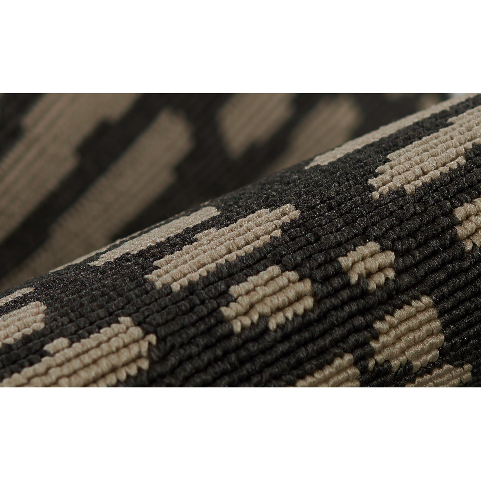 Jaymeir Brown Indoor/Outdoor Rug, Oval 2'3" x 4'6"
