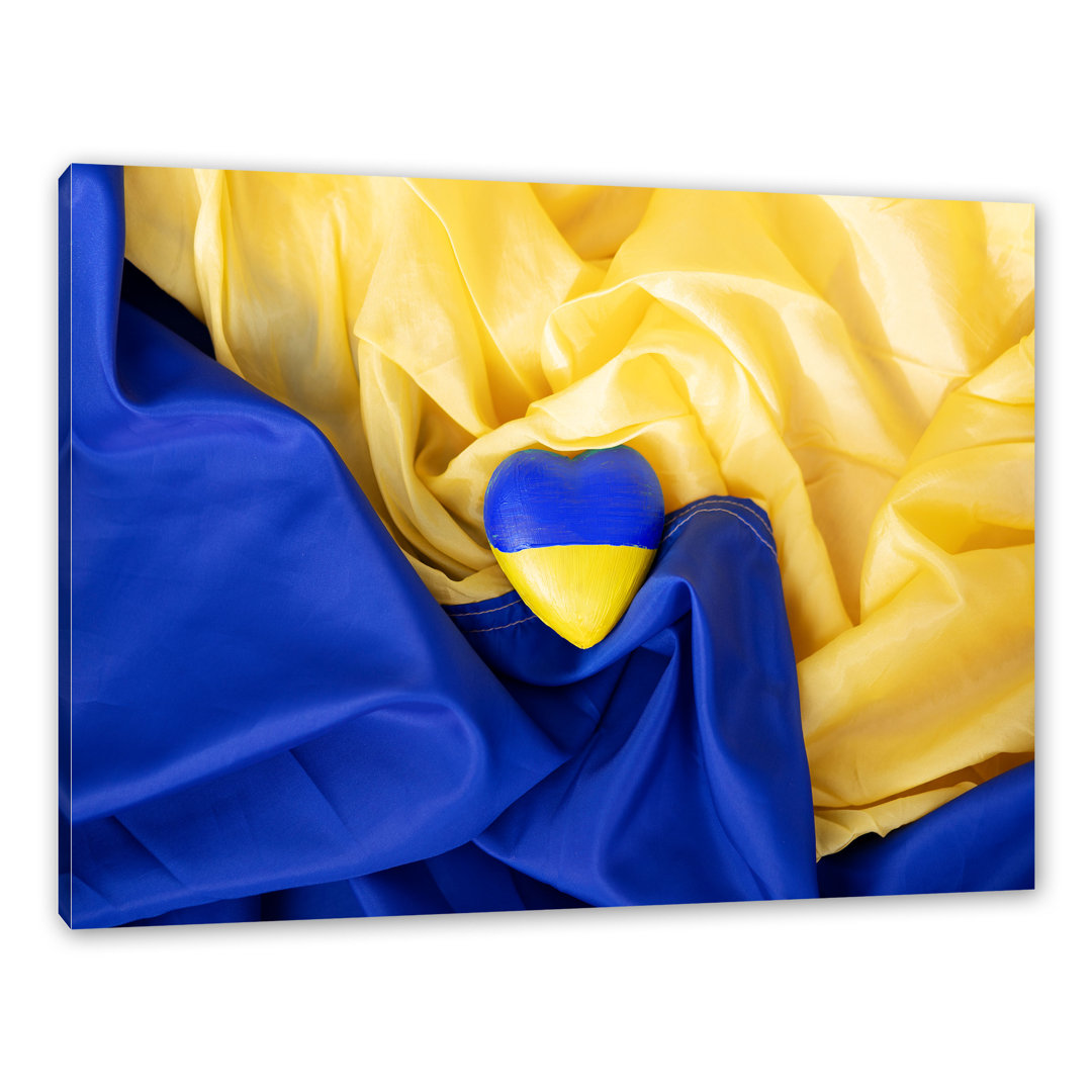 Leinwandbild Herz mit Ukraine-Flagge