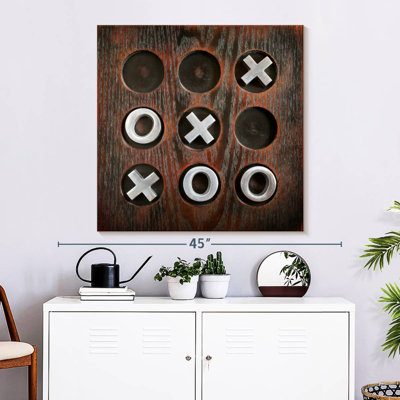 Senne Wooden Tic Tac Toe