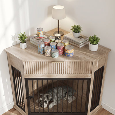 Meuble de coin en chêne gris pour cage de chien de 113 cm (44,6 pouces) pour chiens de petite et moyenne taille, avec table d'appoint décorative, tiroir de rangement cannelé et cage de chien moderne et peu encombrante pour la décoration intérieure.