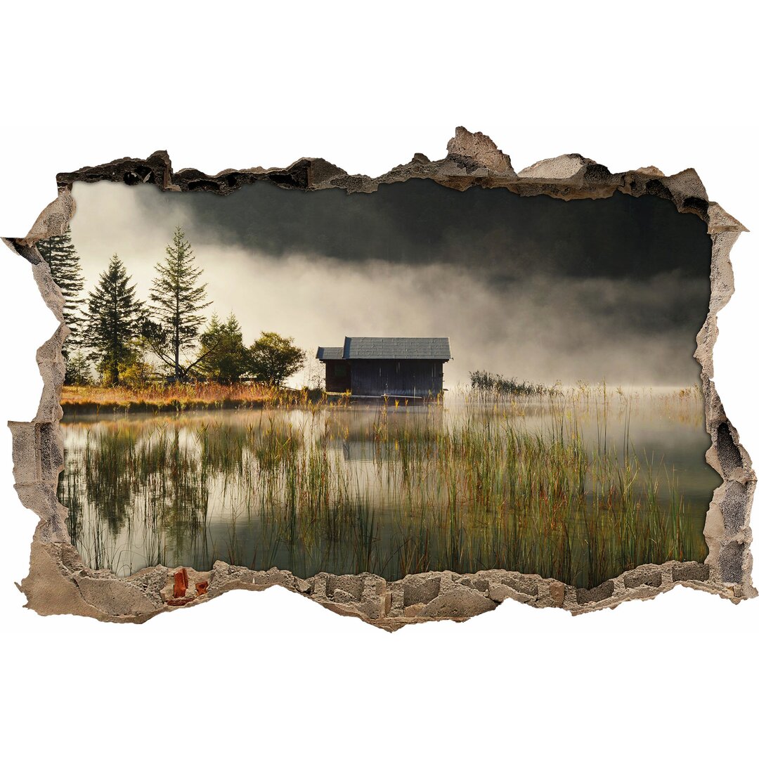 Idyllisches Waldhäuschen mit Nebel am See Wandsticker