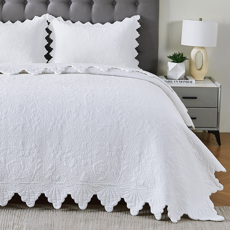 Scallop Lace Embroidery Cotton Quilt Set, Twin Quilt + 1 Standard Sham