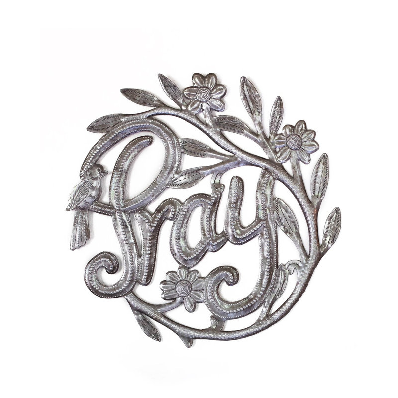 Pray Wreath, art en métal