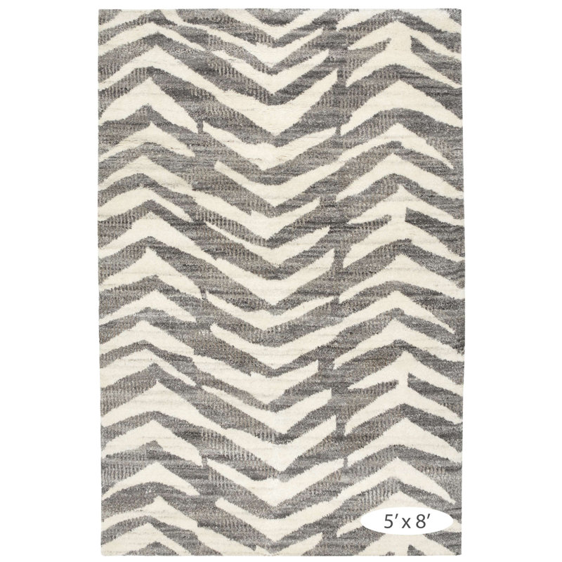 Farah Grey Hand Knotted Wool Rug, Rectangle 5' x 8'