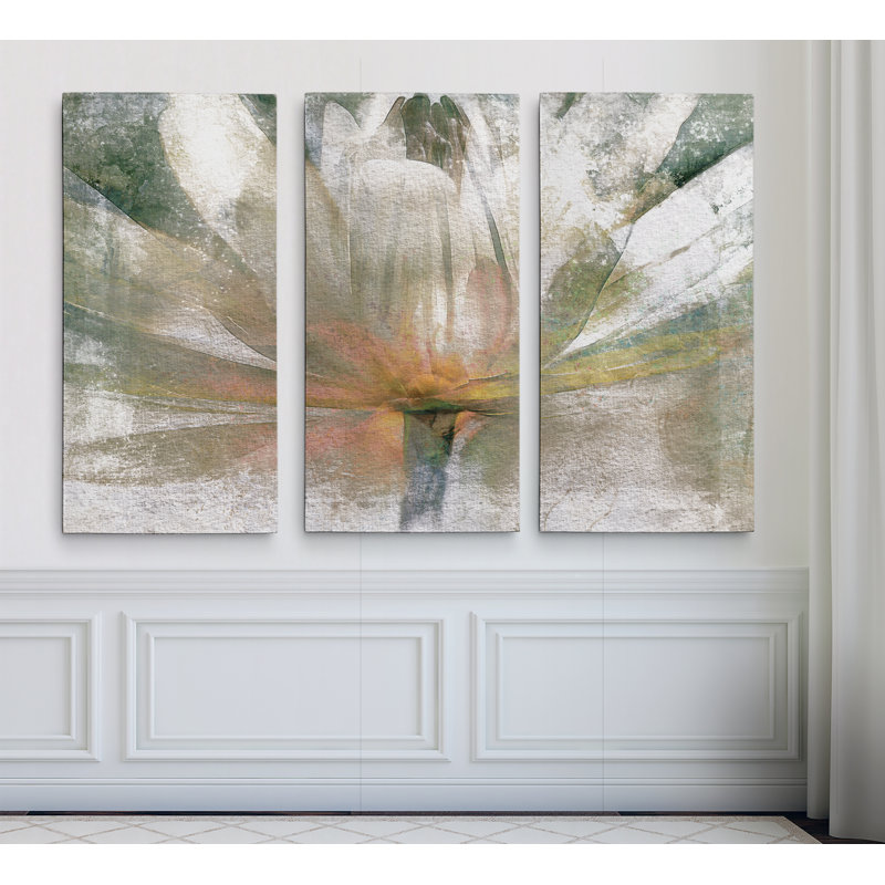 « lily light », image multi-pièces sur toile tendue, H 24 po x l 36 po x P 1,5 po