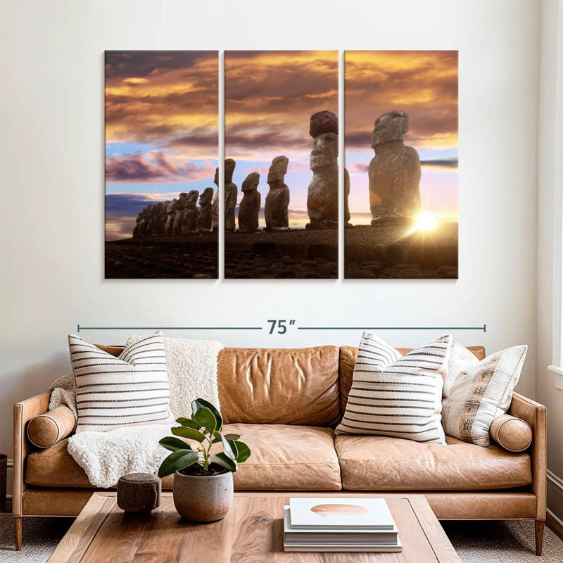 Lilie, soleil levant sur des statues Moai, H 42 po x l 65 po