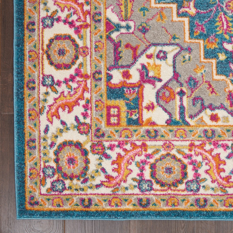 Verda Oriental Indoor Rug, Rectangle 5'3" x 7'3"