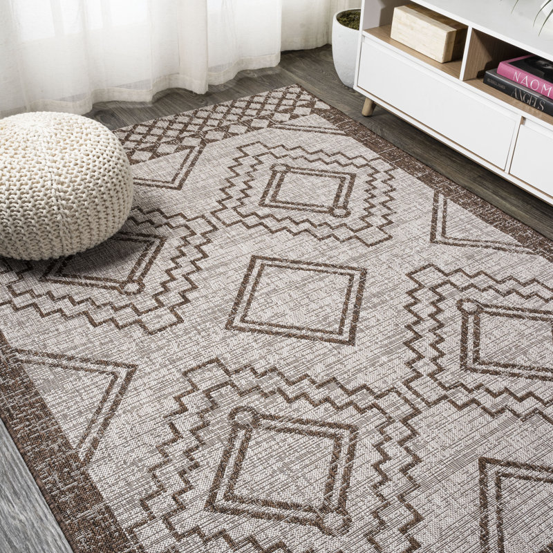 Woodside Diamond Tribal Medallion Beige/Brown Indoor/Outdoor Rug, Rectangle 3'11" x 6'