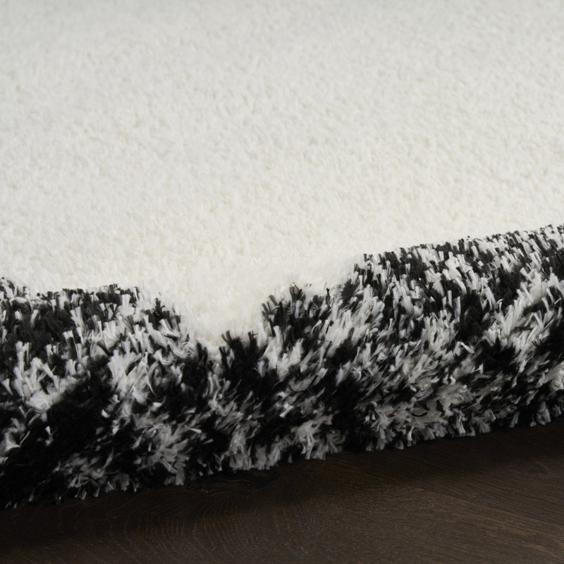 Tapis ivoire beige à poils longs Pernell, Rectangle 7 pi 10 po x 9 pi 10 po