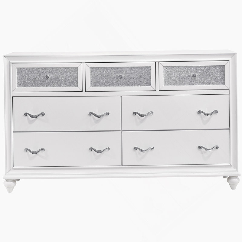Commode blanche à 7 tiroirs