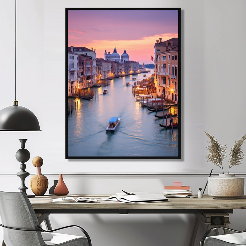 Panorama, petit bateau sur le Grand Canal - Venise, art mural, Cadre flottant noir, H 32 po x l 24 po