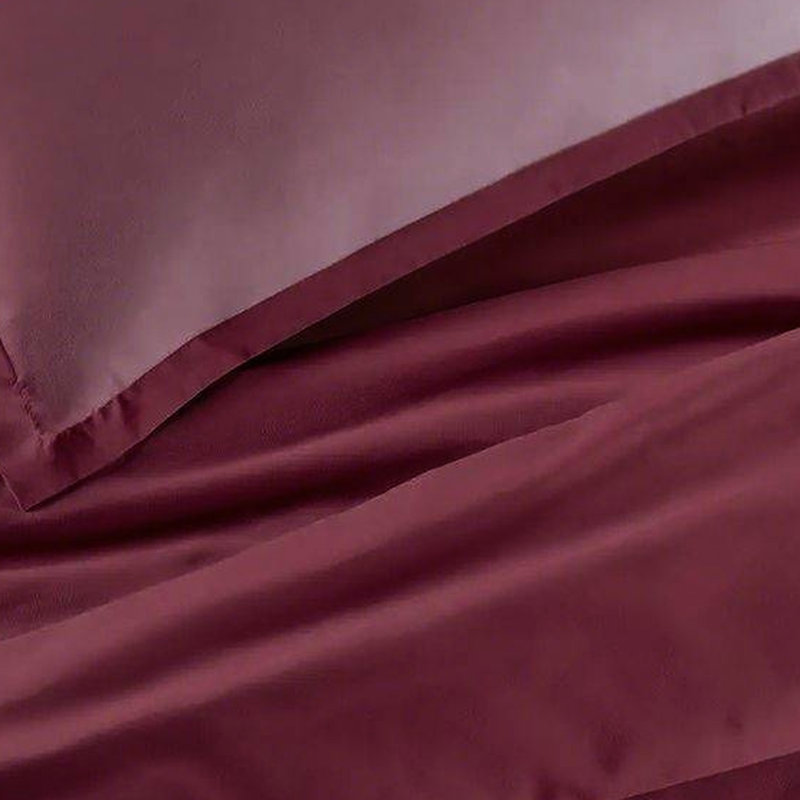 Housse de couette simple simple simple bourgogne - douce comme un nuage, respirante pour dormir nu, piquée, résiste au boulochage, s'adapte à différentes tailles de lit, impression sécuritaire et teinture de la peau - mélange de coton