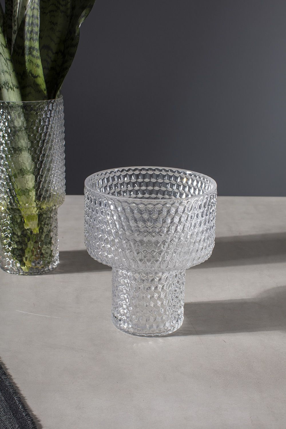 Keirn 7.5'' Handmade Glass Table Vase