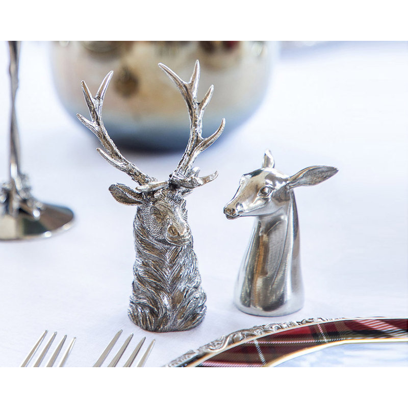Lodge Salt And Pepper Shaker Set
