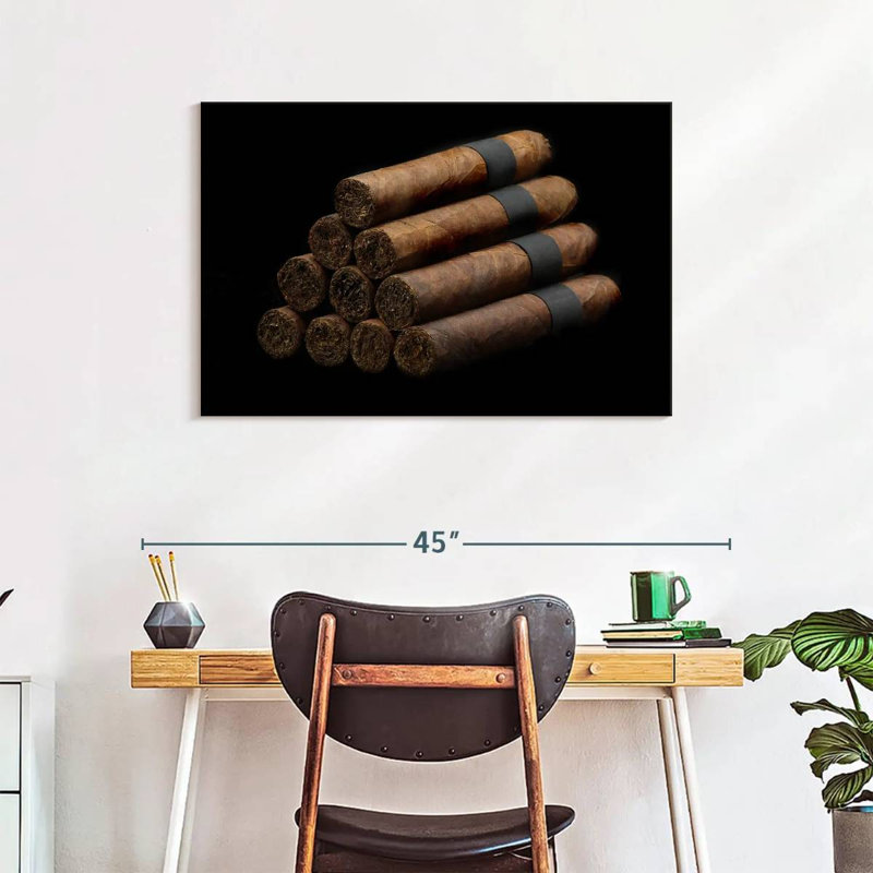 Senne Robusto Cigar Pyramid, 24" H x 36" W
