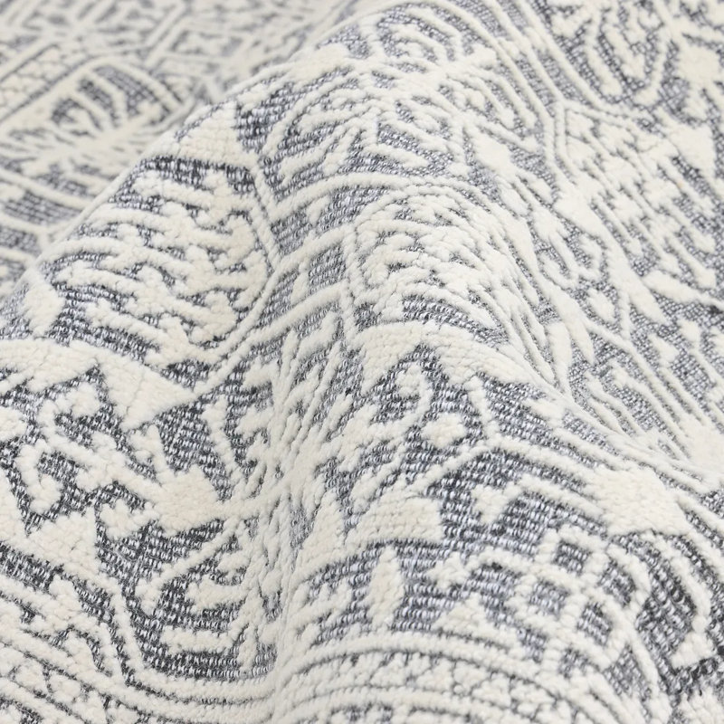 Yvonne Oriental Area Rug in Gray, Rectangle 8' x 10'