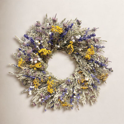 30" Handcrafted Daisy Wreath
