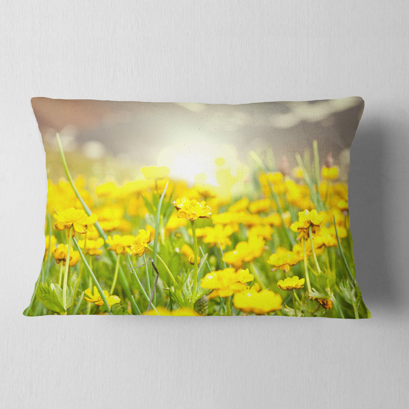 Coussin lombaire floral avec des fleurs
