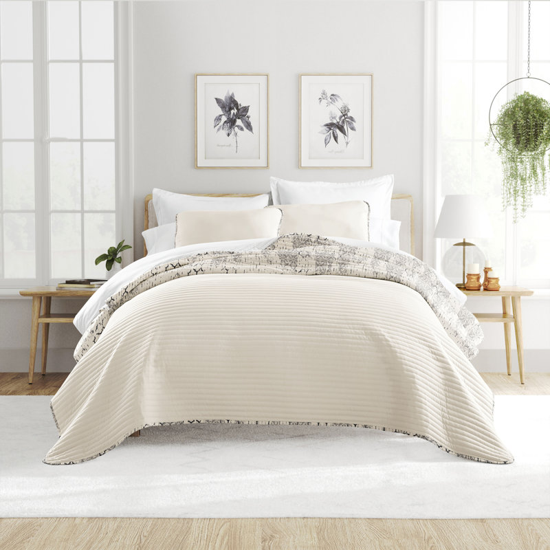 Light Gray Twin Reversible Microfiber Quilt Set with Shams