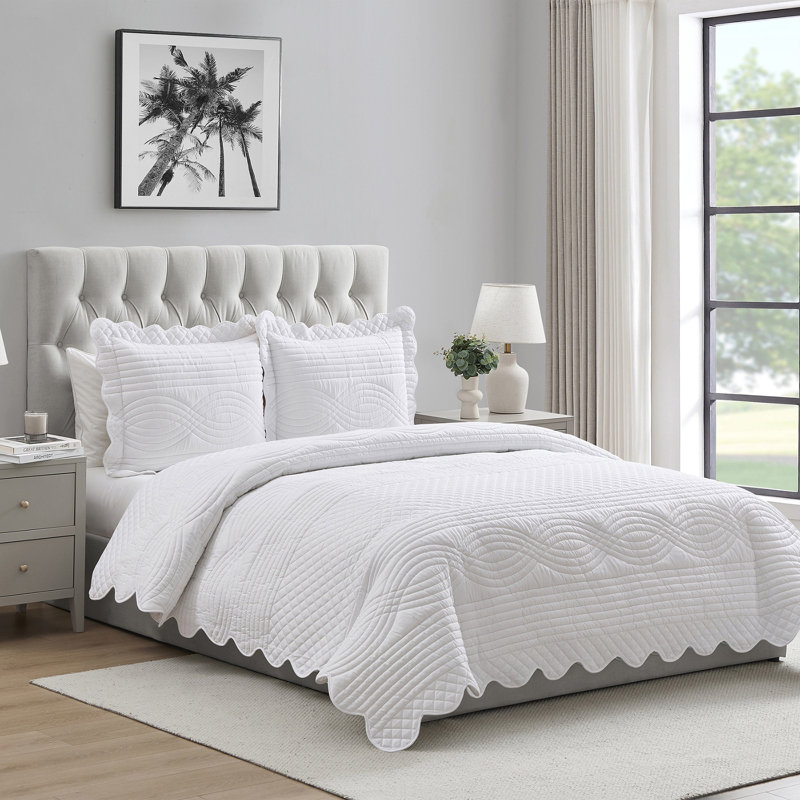 VCNY Home Scallop Microfiber Quilt Set, Twin, Twin Quilt + 1 Standard Sham, White