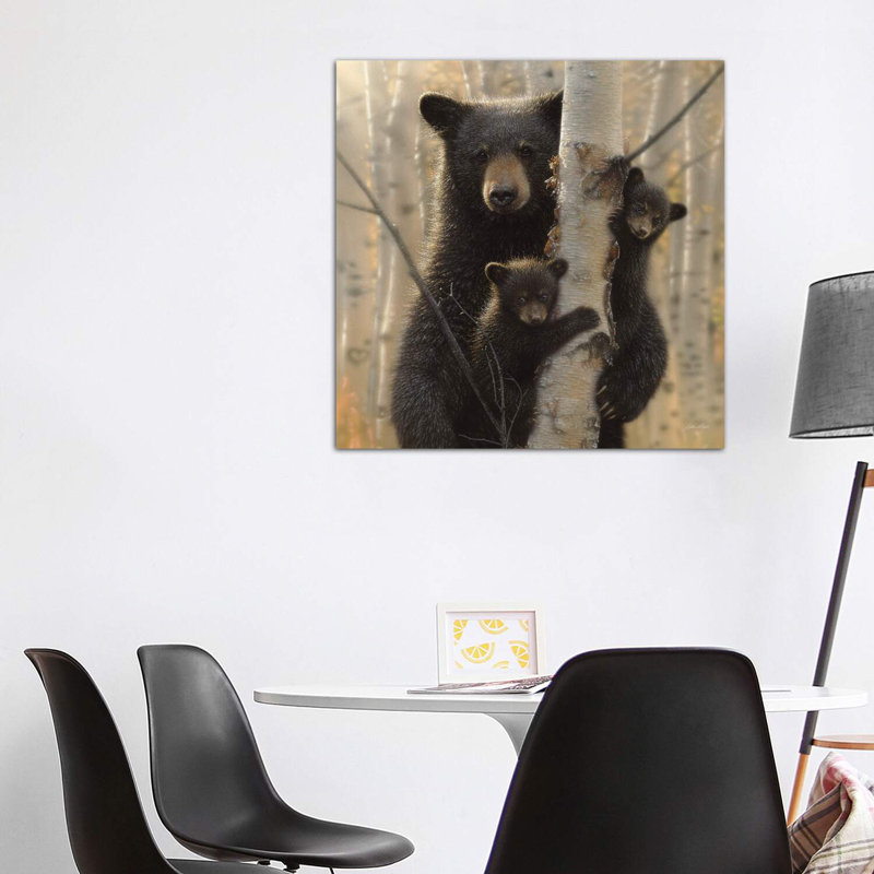 «Mama Black Bear» par Collin Bogle Print, Toile tendue, H 48 po x l 48 po x P 1,5 po
