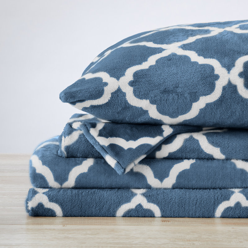 Queen Smoke Blue and White Velvet Plush Sheet Set
