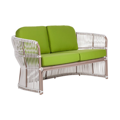 Causeuse d'extérieur de 62 po de largeur avec coussins Sunbrella Fiji Collection