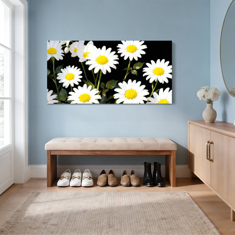 Fleurs de marguerite sur fond noir, reproduction d'art sur toile tendue sur toile, ensemble de 1, H 28 po x l 58 po