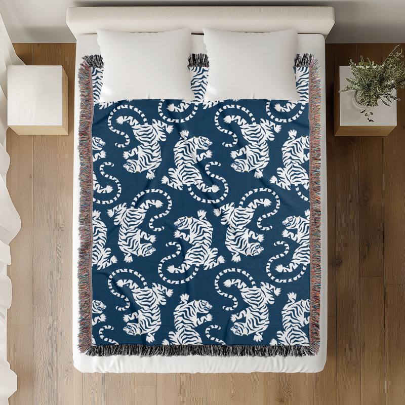 Jeté en mélange de coton Leonard Tiger, L 60 po x l 60 po, Bleu / Blanc cassé