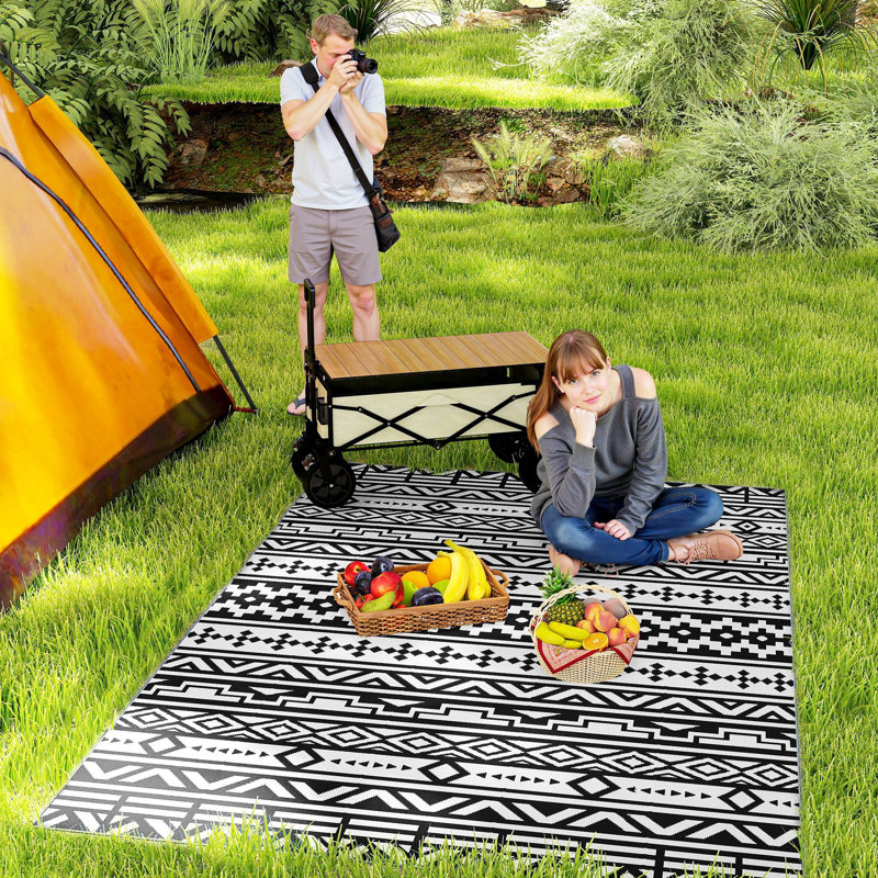 Tapis d'extérieur réversible, polypropylène imperméable 6 x 9 pi, patio extérieur moderne