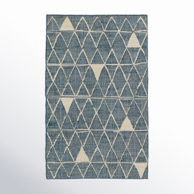 Area Rug in Navy/Beige