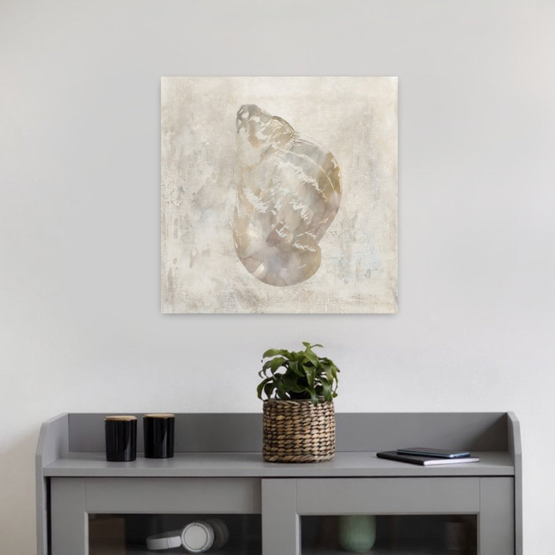 «Seashell Illusion IV», art abstrait minimaliste côtier minimaliste, H 18 po x l 18 po