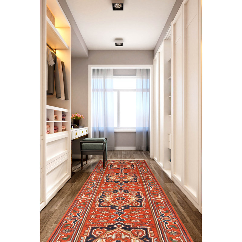 Tapis rouge Serapi Heritage 2 pi 6 po x 11 pi 10 po