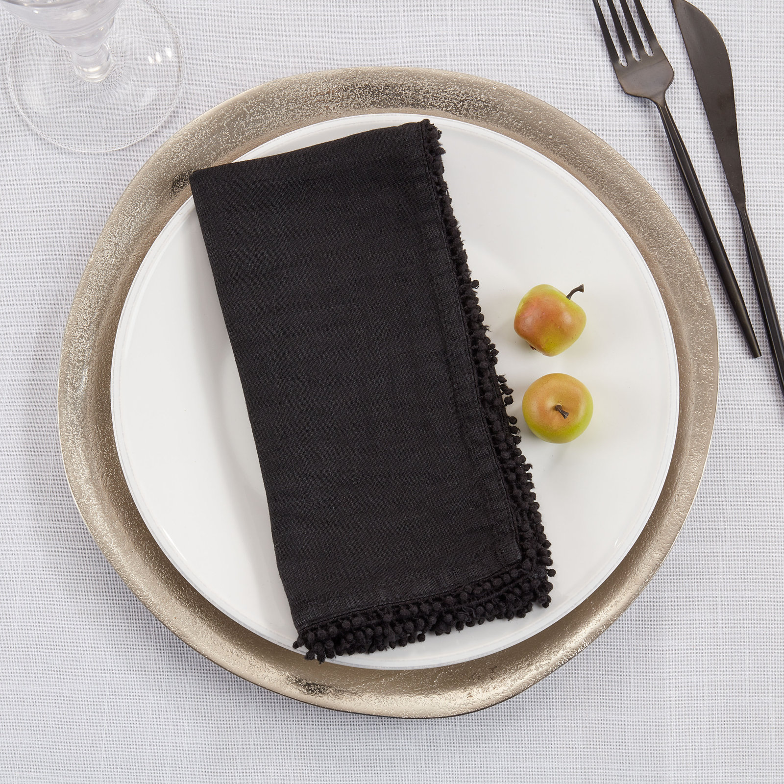 Trezza Reversible Linen Napkin, Black