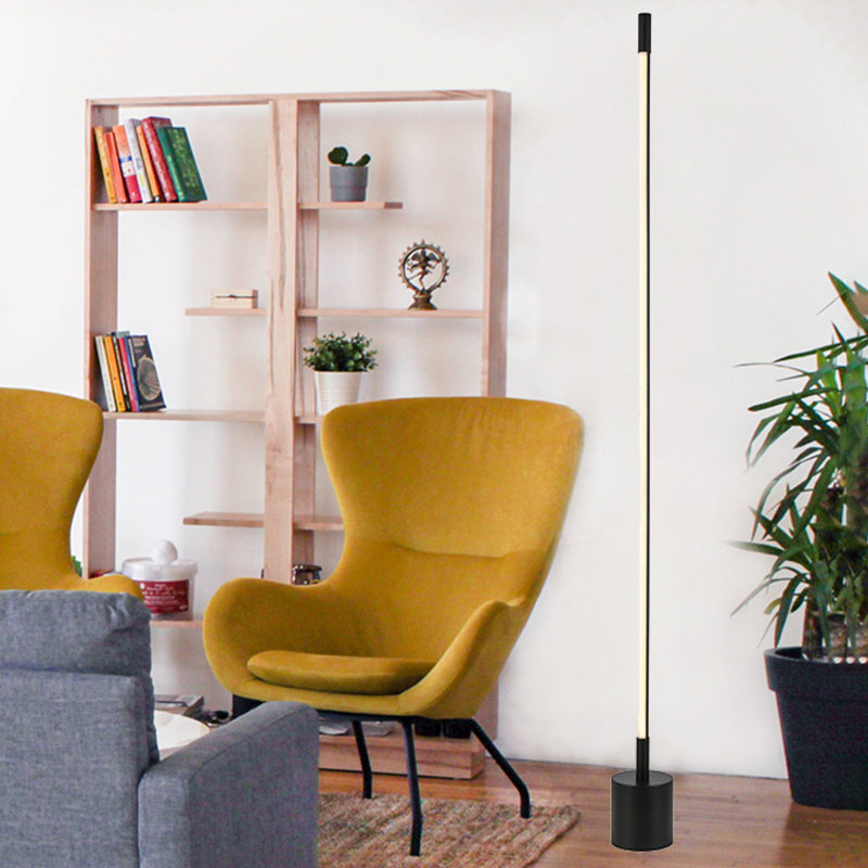 Lampe sur pied 60 po Calik