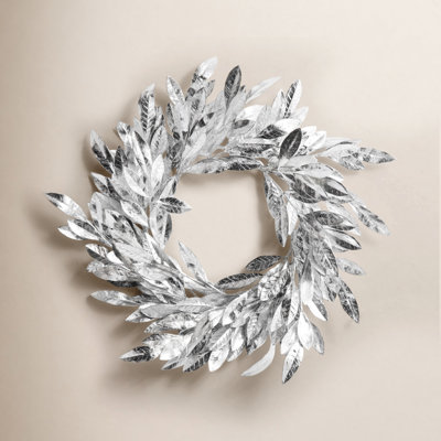 24'' Handcrafted Polyethylene Plastic Wreath